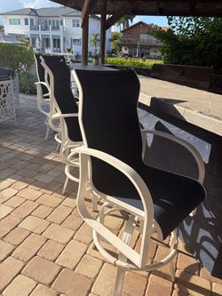 4 Outdoor Swivel, Barstools