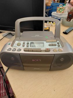 Sony CD player/Radio/Tape Deck Stereo FCD-S01 Vintage Works Great Tested