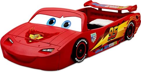 Delta Children Disney/Pixar Cars Lightning Mcqueen Car Toddler Bed