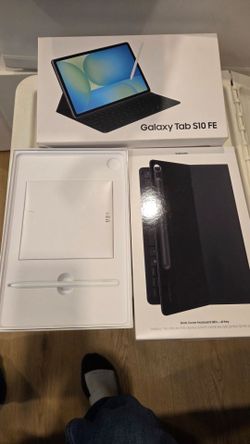 Samsung Galaxy Tab S10FE Pen and  book cover keyboard