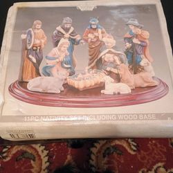 Vtg 11 PC  Nativity Set 