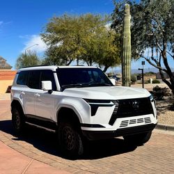 Lexus GX 550 wheels tires leveling & lift kits lights installations. Alignments  (We finance….