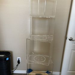 Acrylic Cube With 4 Shelves That Twist
