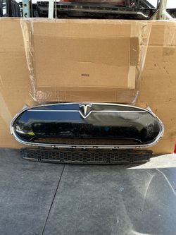 2013 - 2016 TESLA MODEL S - FRONT GRILLE ASSEMBLY OEM