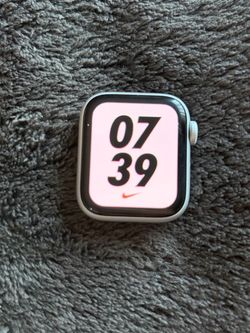 Apple Watch SE Nike edition 40MM