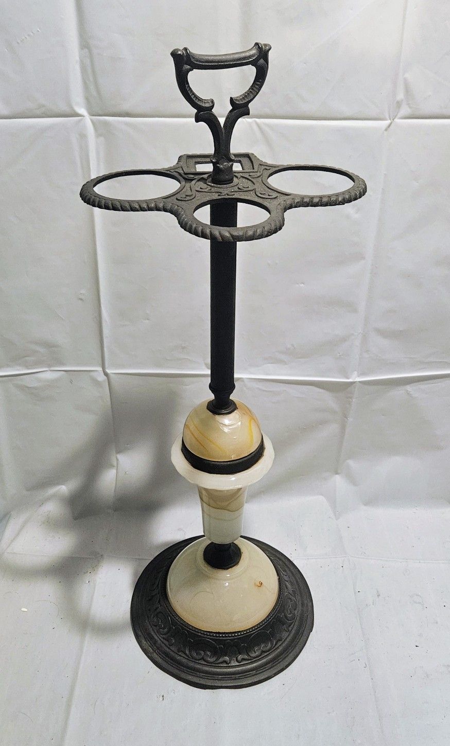 Vintage Art Deco Slag Glass Lighted Smoking Stand! (Read)