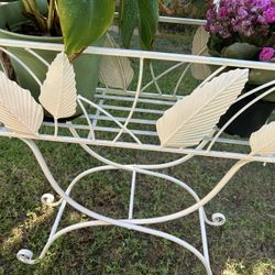 Metal Plant Holder 