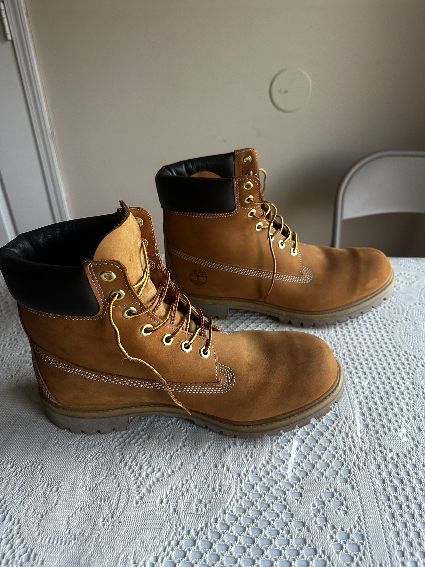 Timberland Premium 6-Inch Waterproof Boots – Wheat Nubuck – Size 11.5