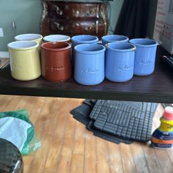 9 La Fermiere Terra-Cotta Crocs Small Pots