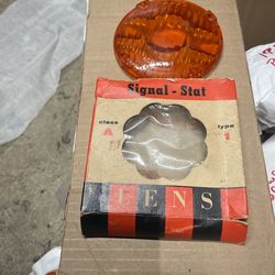 VINTAGE AMBER SIGNAL-STAT TRUCK TURN STOP MARKER LIGHT LAMP LENS PAIR A 1