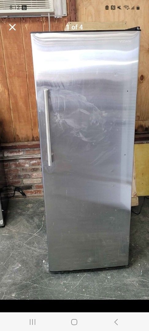 Stand Up Covertible. Freezer Or Refrigerator.