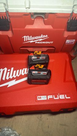 Milwaukee m18 red Lithium xc 5.0 ah (NEW)