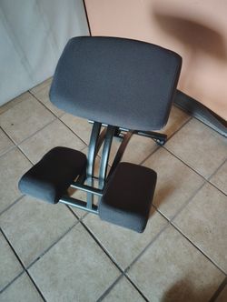 Kneeling Chair 