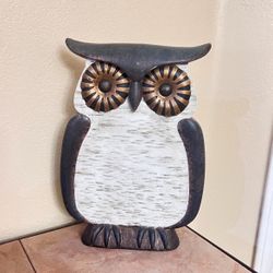 $8  Owl Wood Statue , About 10”x12”