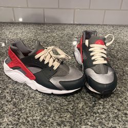 Nike Huaraches Size 7
