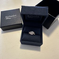 Enchanted Disney Beauty & The Beast Ring Size 8