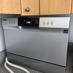 Countertop dishwasher (Danby) for Sale in New York, NY - OfferUp