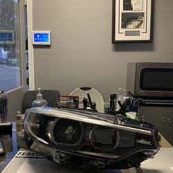 BMW 4 SERIES F32/F33/F36 OEM RIGHT PASSENGER LED HEADLIGHT HOUSING (NO MODULES) 2018-2021
