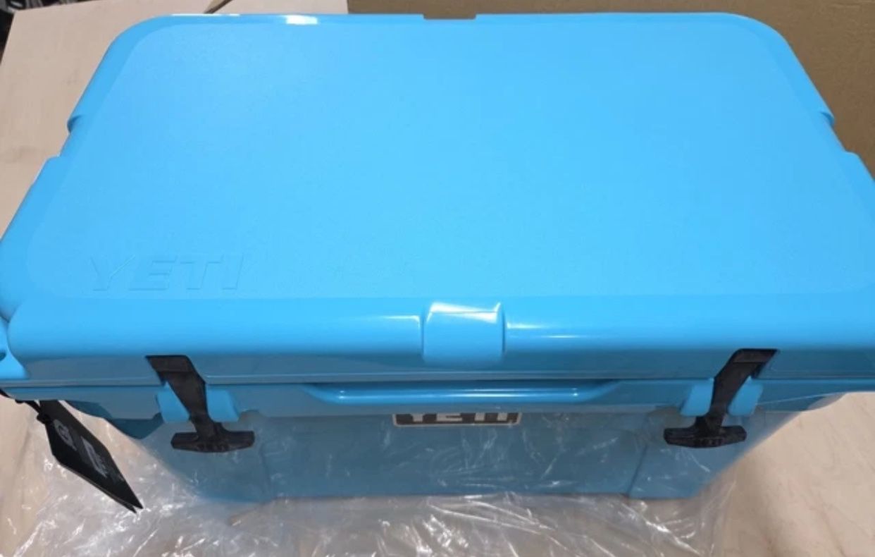 YETI Tundra 45 Cooler