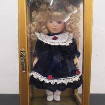 Anna Porcelain Doll. Item No 875 (Shopgoodwill)