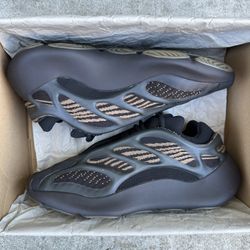 new adidas yeezy 700 v3 “clay brown” men’s size 7