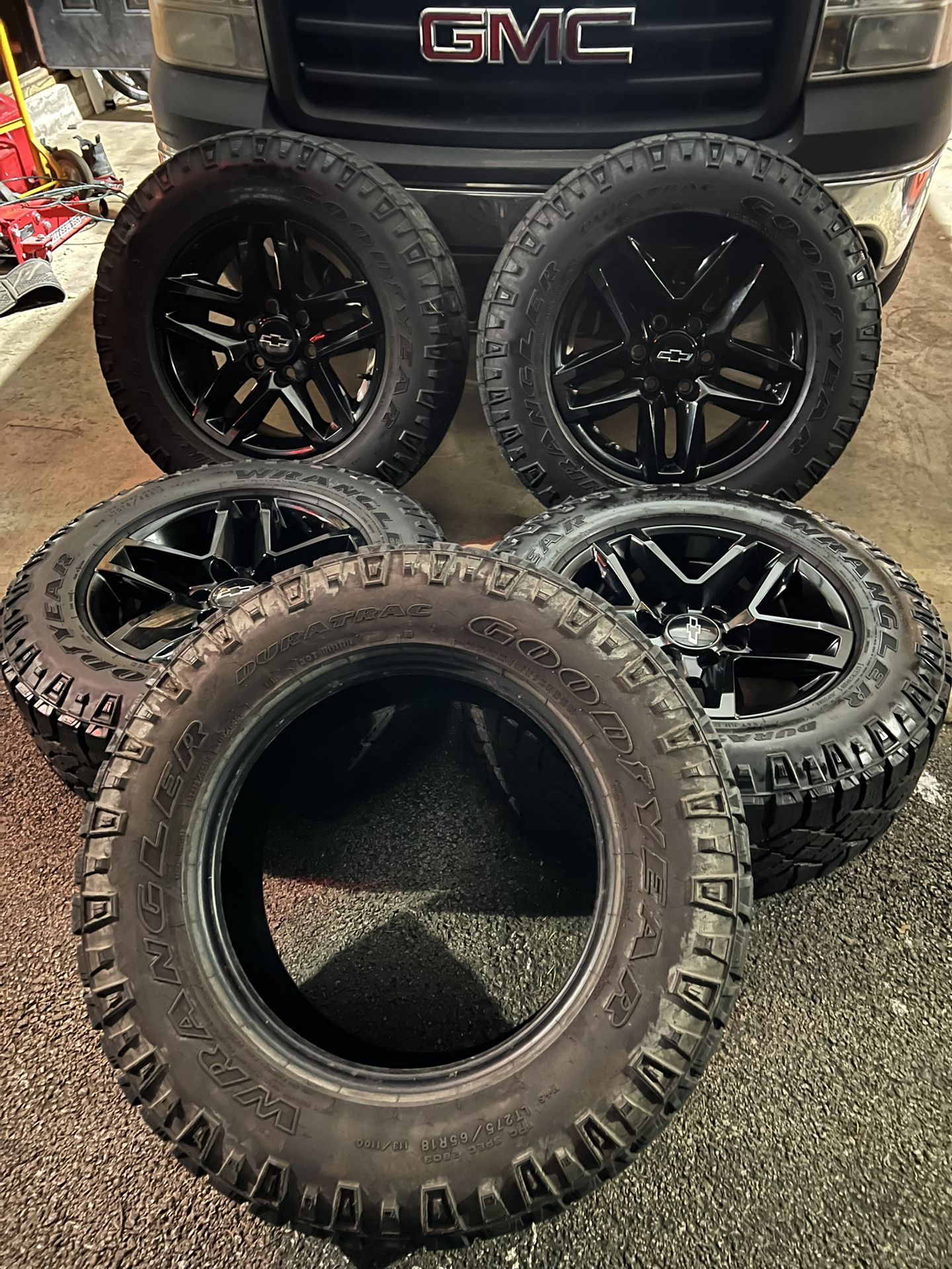 18” Chevy 6lug Wheels And Tires 