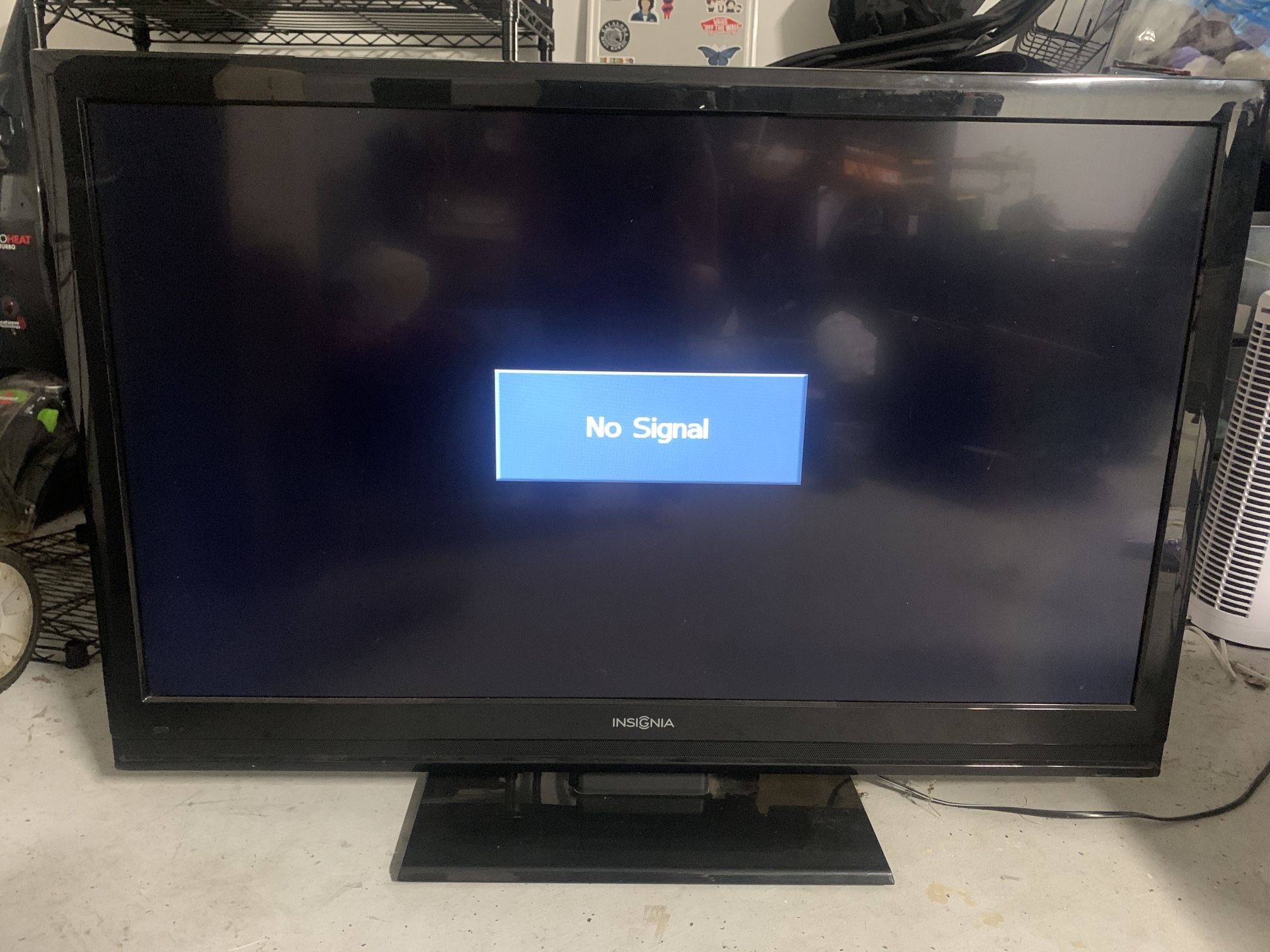 Insignia 46inch TV 