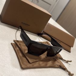 Espejuelos Burberry Color Negro