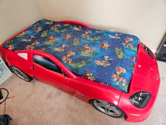 Corvette Bed twin/toddler - red racecar - step2 brand
