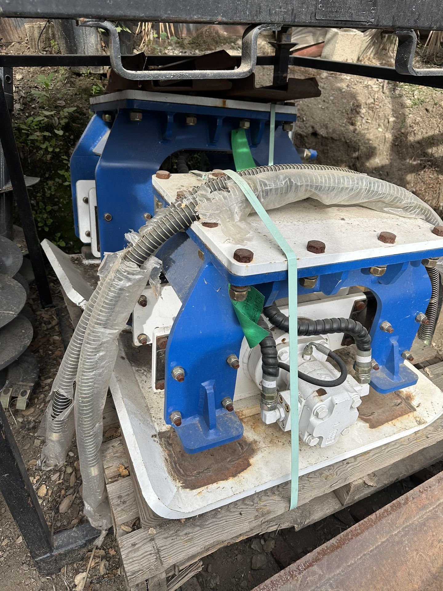 Vibrating Plate Compactor Backhoe Excavator