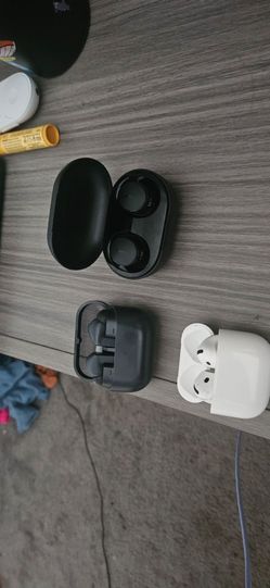 Earbuds