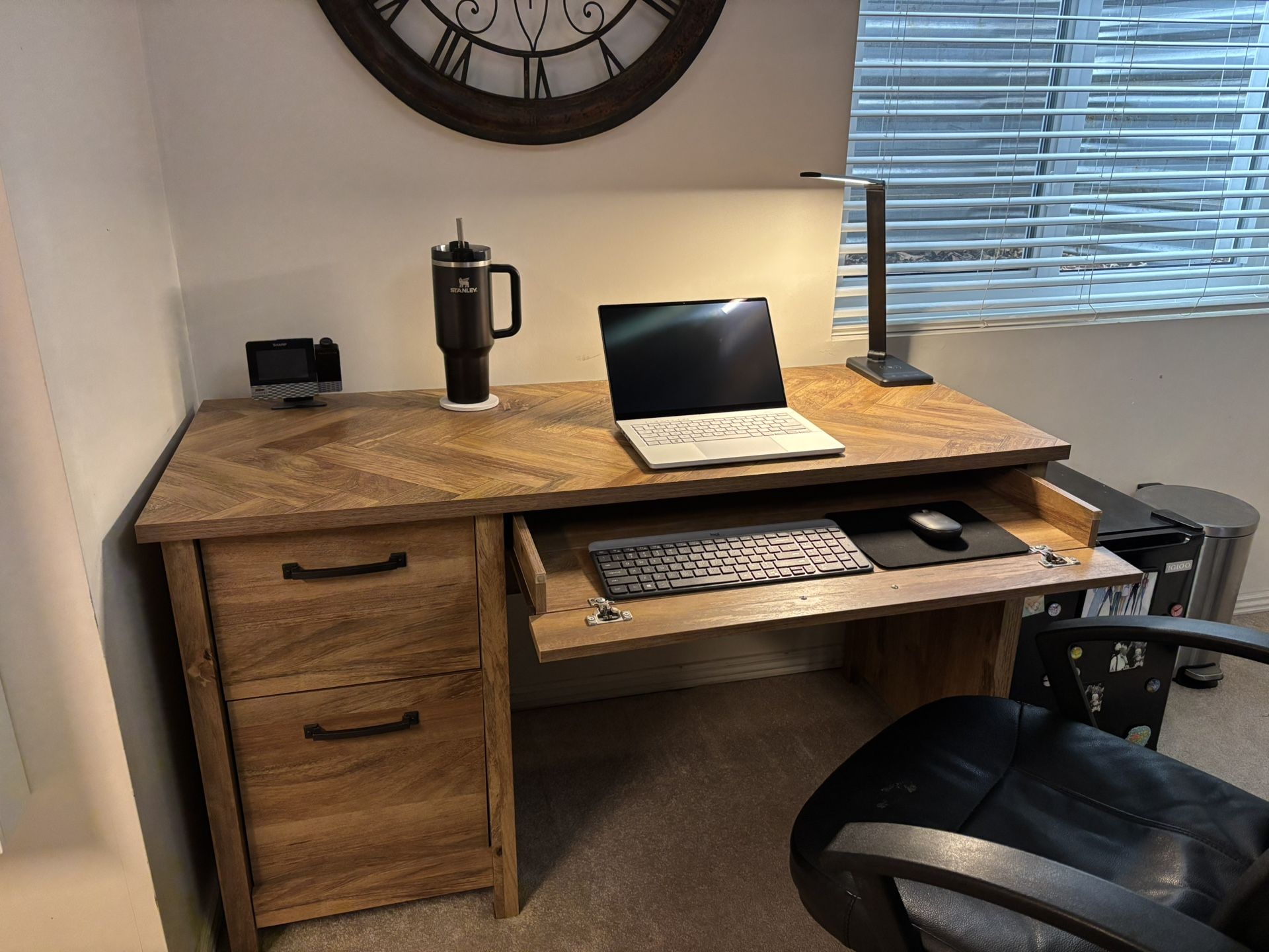 Sauder Cannery Bridge Desk – Great Condition