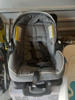 Infant car seat