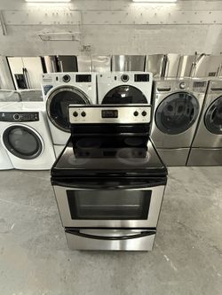 Frigidaire Stove ( Cocina ) ( Estufa )