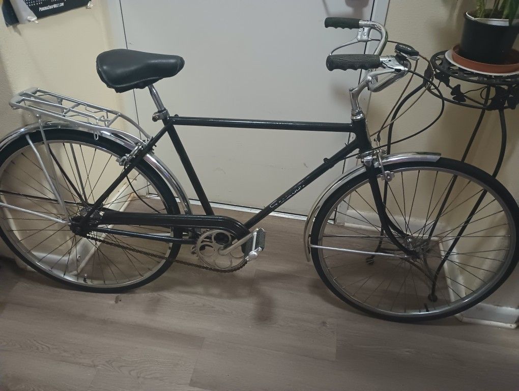Vintage 26 Inch Schwinn Bike 3 Gears