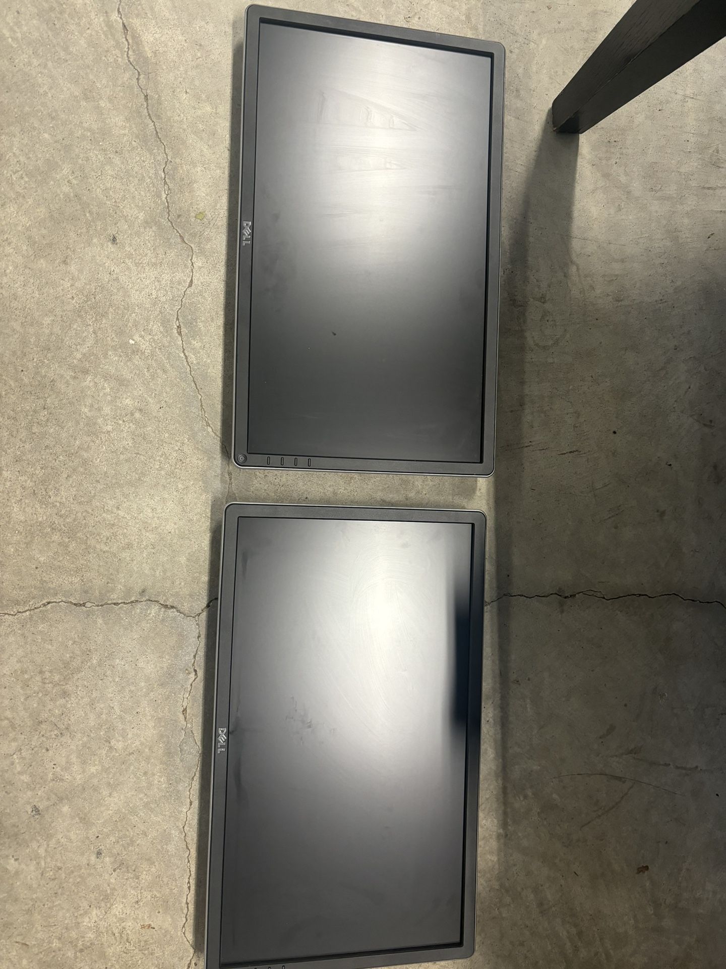  2 Dell 22 Monitors - SE2222H