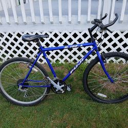 Fuji 26-in mountain bike multi-speed ready to ride
