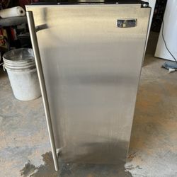 Monogram Ice Maker