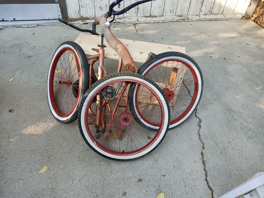 Three-wheeler Bike