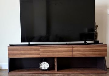 Modern walnut TV Stand