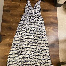 Brand New Woman’s Forever 21 brand Navy Blue and White colored Maxi Dress Up For Sale