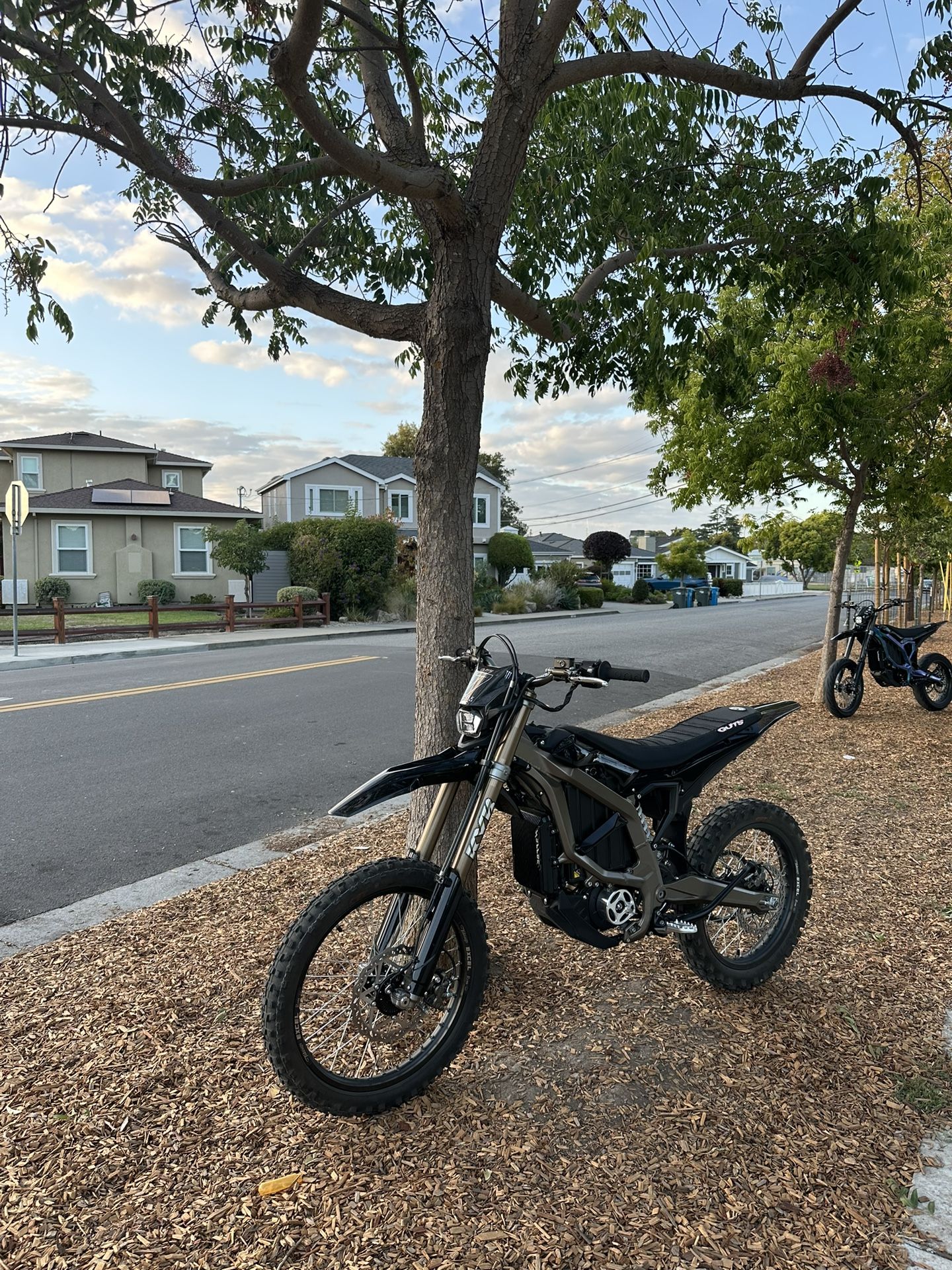 2025 Surron Ultra Bee - 21 KW