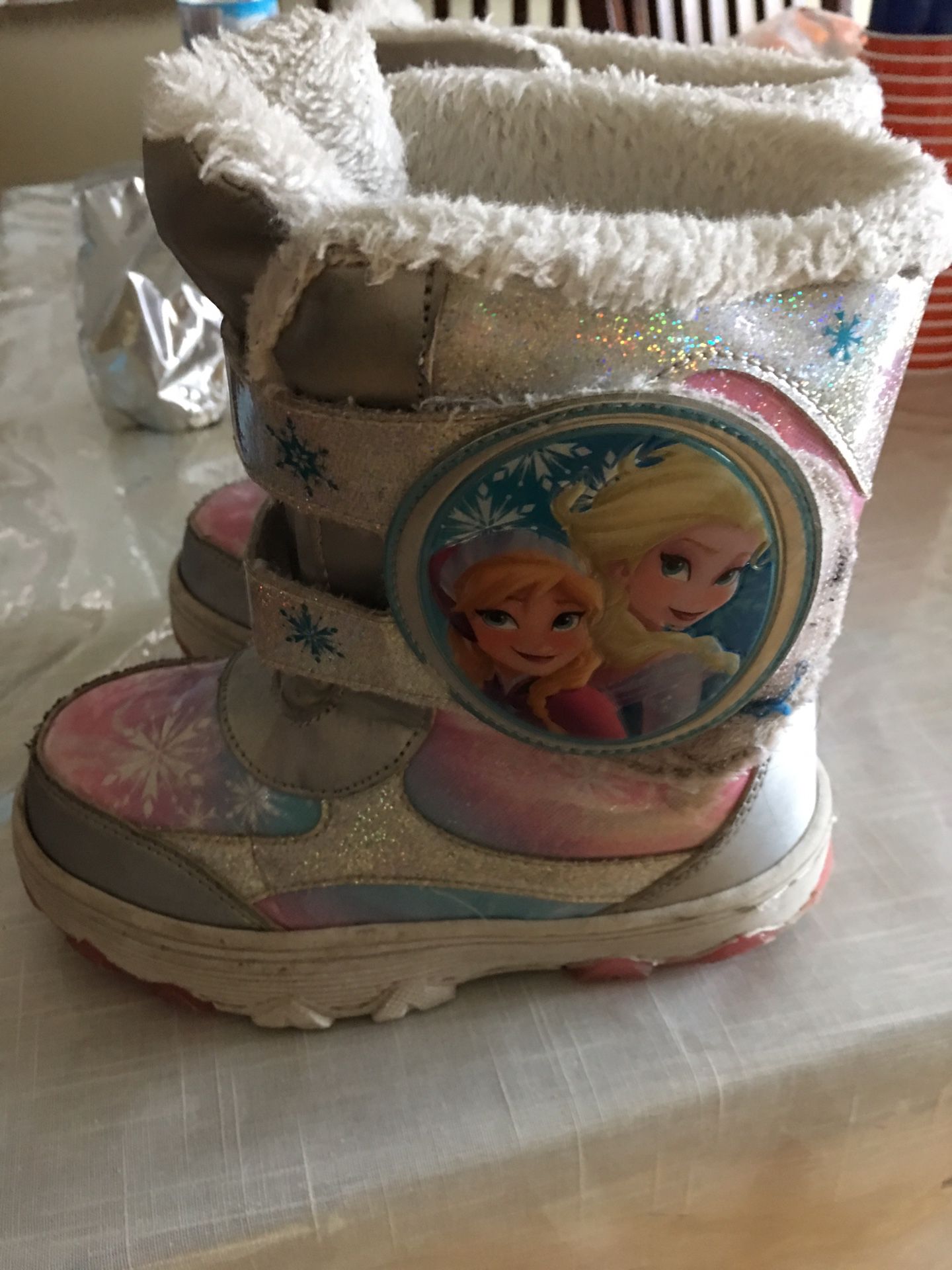 Frozen girls boots