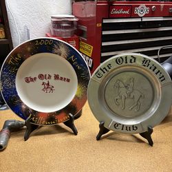 Burbank IL THE OLD BARN CLUB collector plates