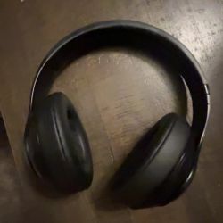 black beat pros solo 