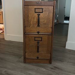 Globe Antique Filing Cabinet Tiger Wood? Excellent condition