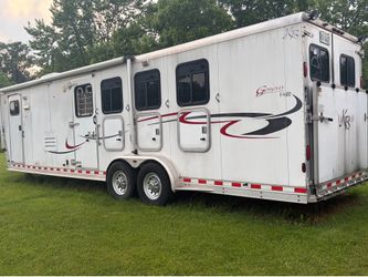 Trailer For horses