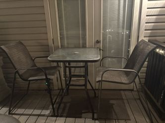 Bar Top Table And 2 Chairs