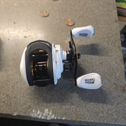 Abu Garcia Bait Caster 40 Dollars