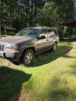 2000 jeep 4.0l 4x4, comes with 4.0l motor